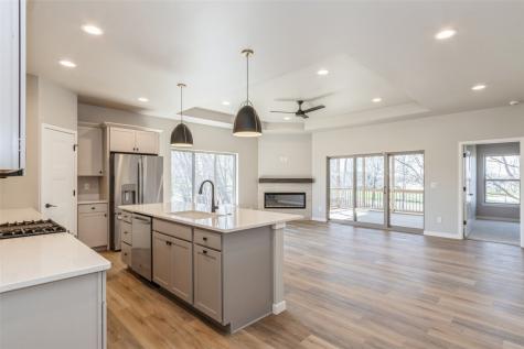 3110 Sunflower Lane Ely IA 52227