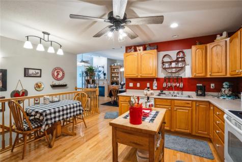 1071 74th Street NE Cedar Rapids IA 52402