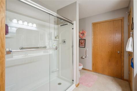 1071 74th Street NE Cedar Rapids IA 52402