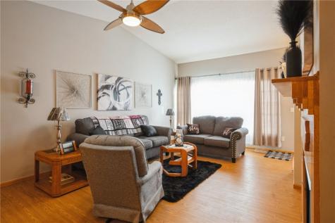 1071 74th Street NE Cedar Rapids IA 52402