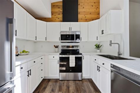 4520 1st Avenue NW Cedar Rapids IA 52405