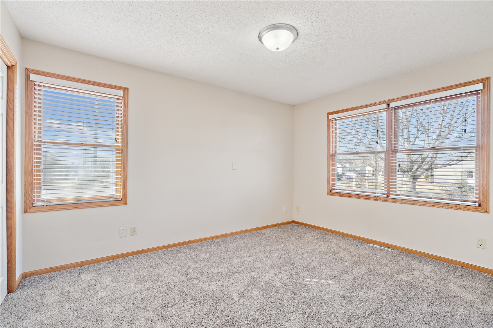 140 35th Street Drive SE Cedar Rapids IA 52403