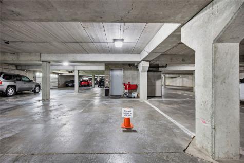 556 West Side Drive Iowa City IA 52246