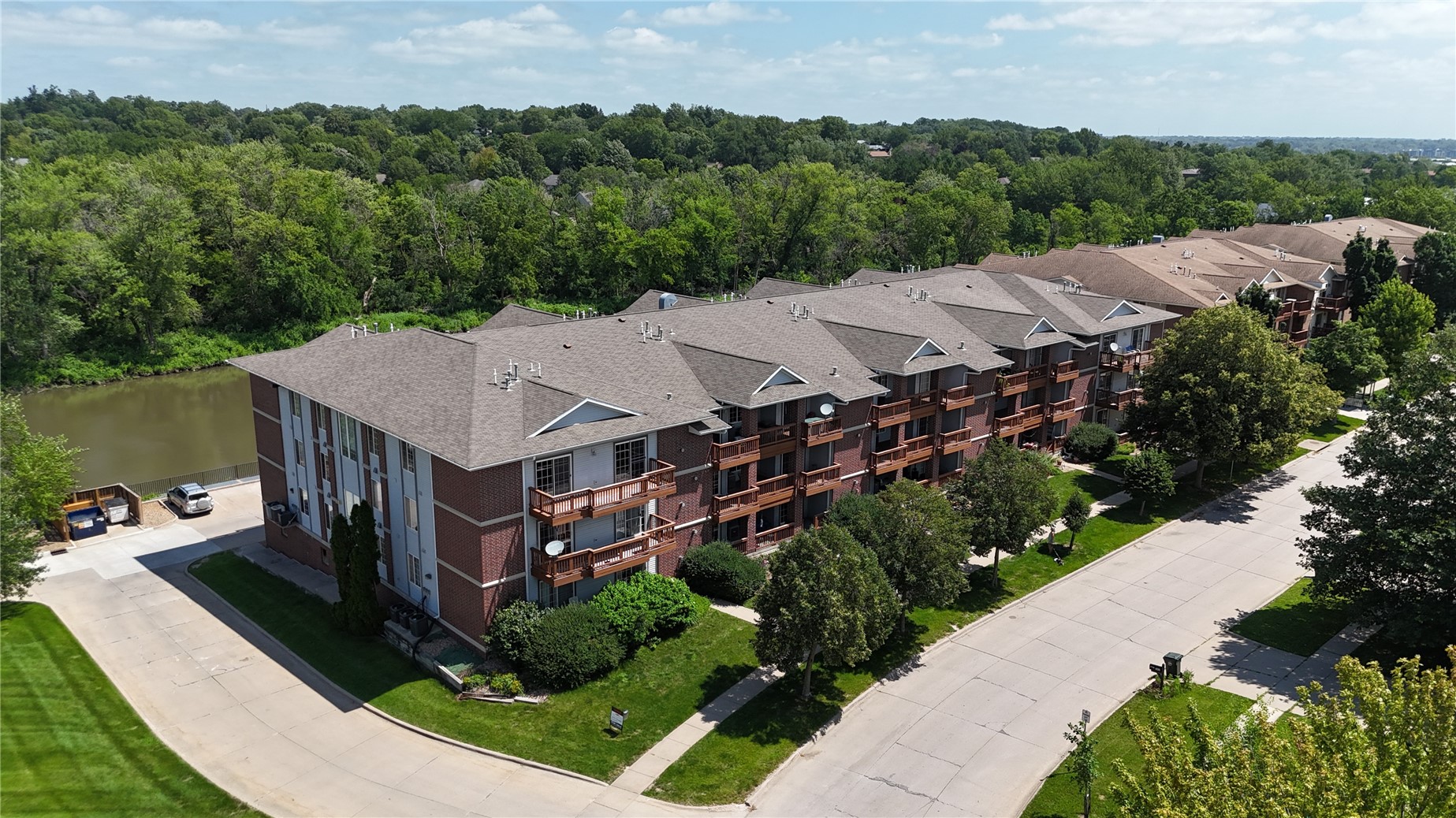 556 West Side Drive Iowa City IA 52246