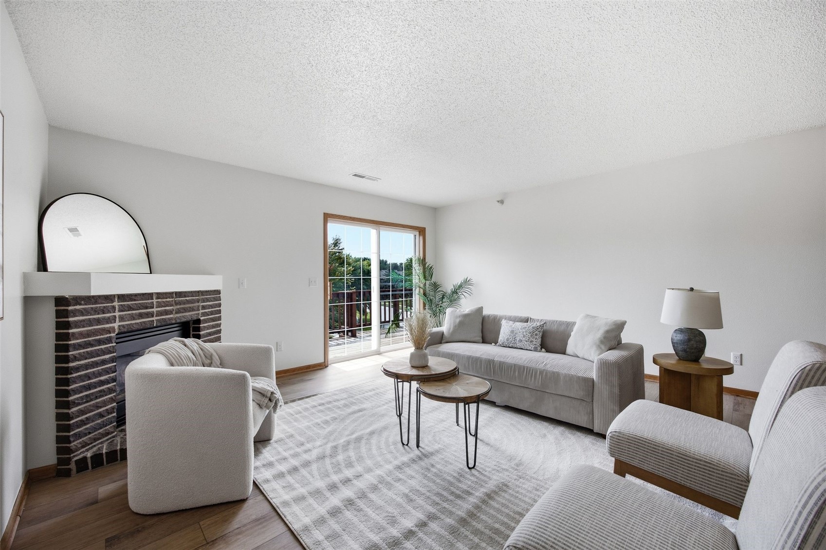 556 West Side Drive Iowa City IA 52246