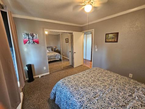 1306 10th Avenue Belle Plaine IA 52208