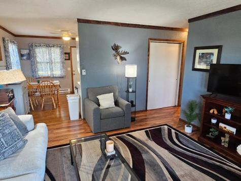 1306 10th Avenue Belle Plaine IA 52208