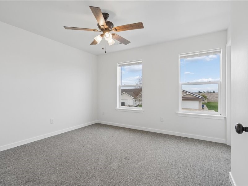 913 S 12th Avenue Washington IA 52353