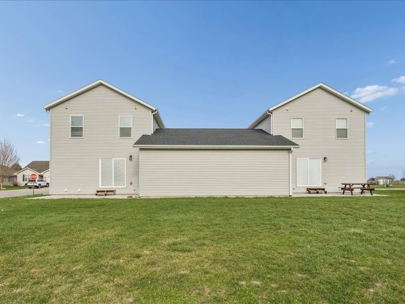 913 S 12th Avenue Washington IA 52353