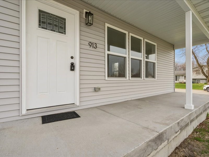 913 S 12th Avenue Washington IA 52353