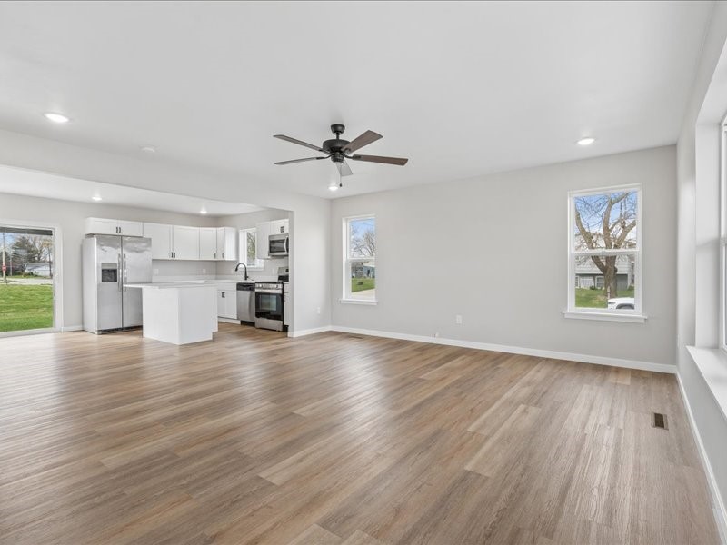 913 S 12th Avenue Washington IA 52353