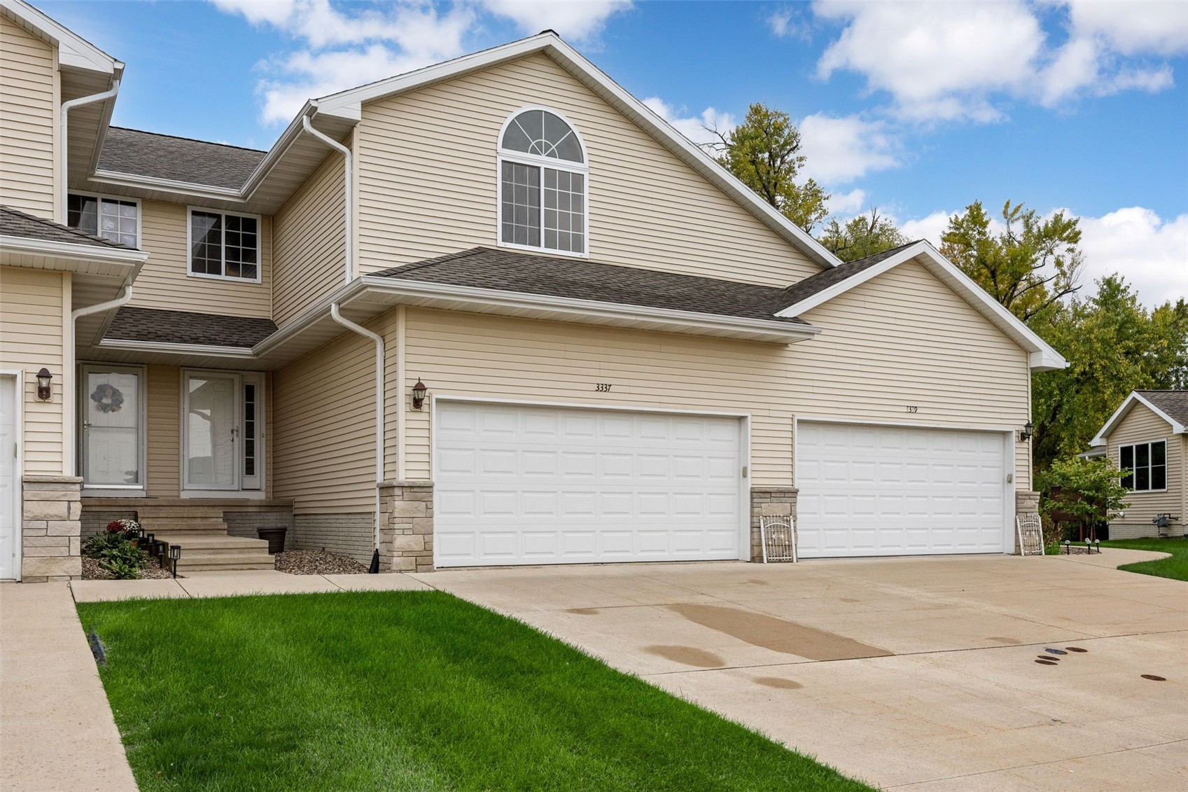 3337 Stoneview Circle SW Cedar Rapids IA 52404