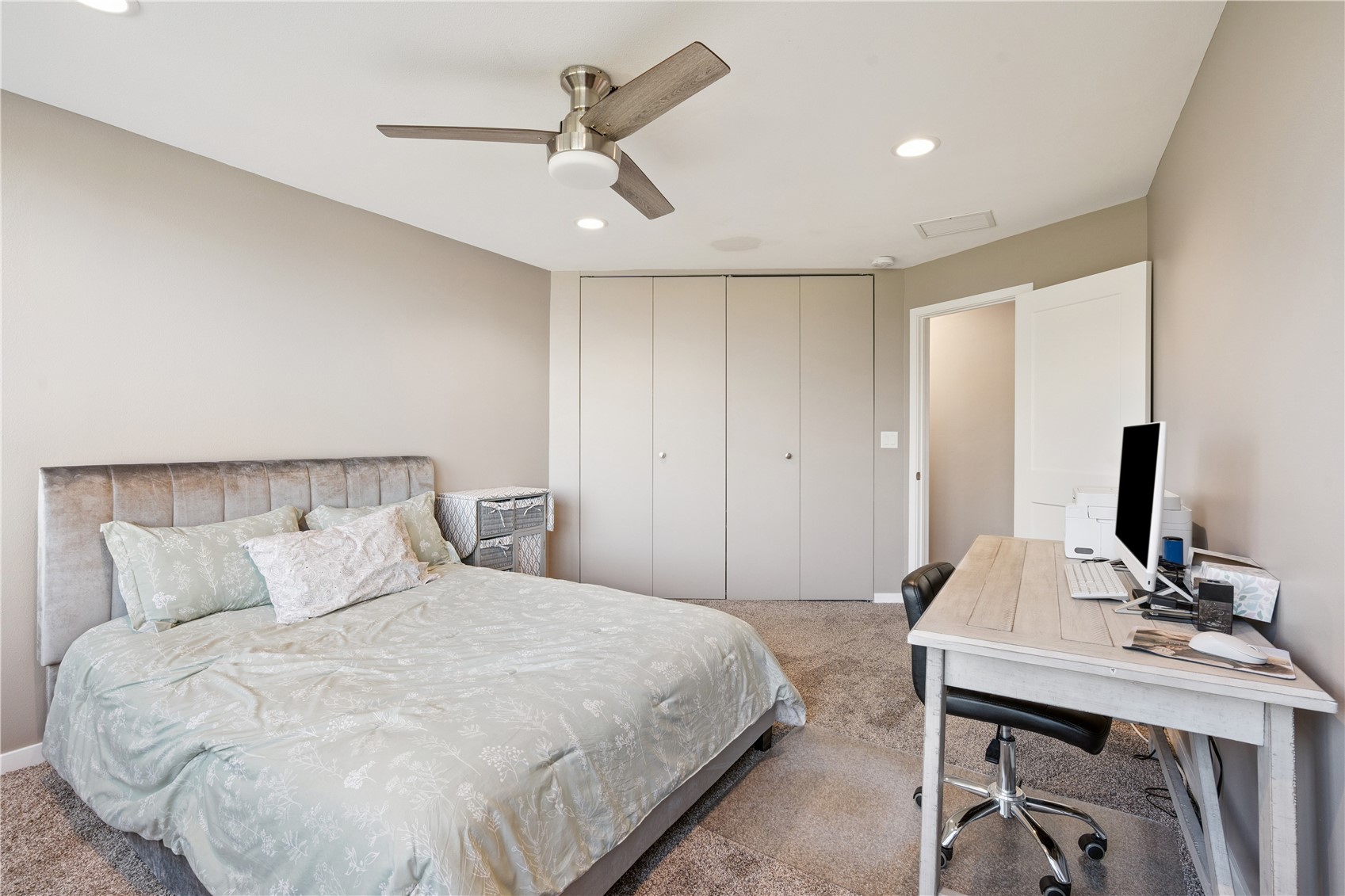 820 Club House Road North Liberty IA 52317