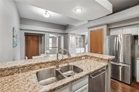 1506 Ranier Drive Iowa City IA 52246