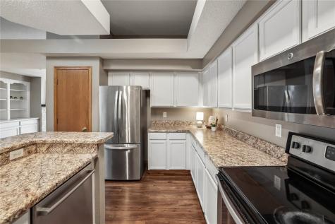1506 Ranier Drive Iowa City IA 52246