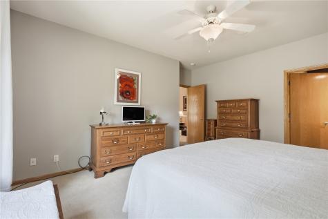 1722 Meiers Court NW Cedar Rapids IA 52405
