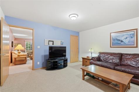 1722 Meiers Court NW Cedar Rapids IA 52405