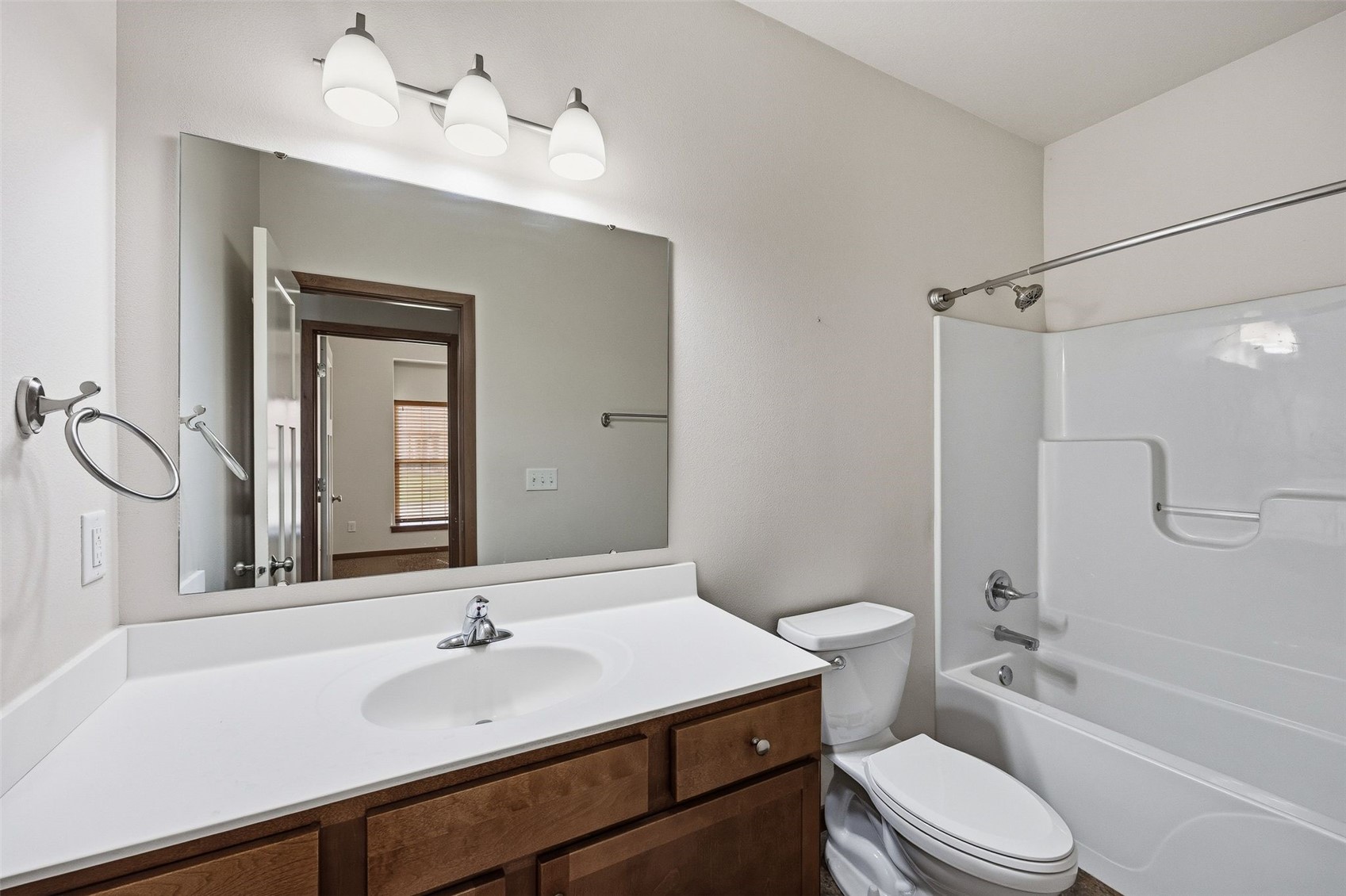 329 Windflower Lane Solon IA 52333