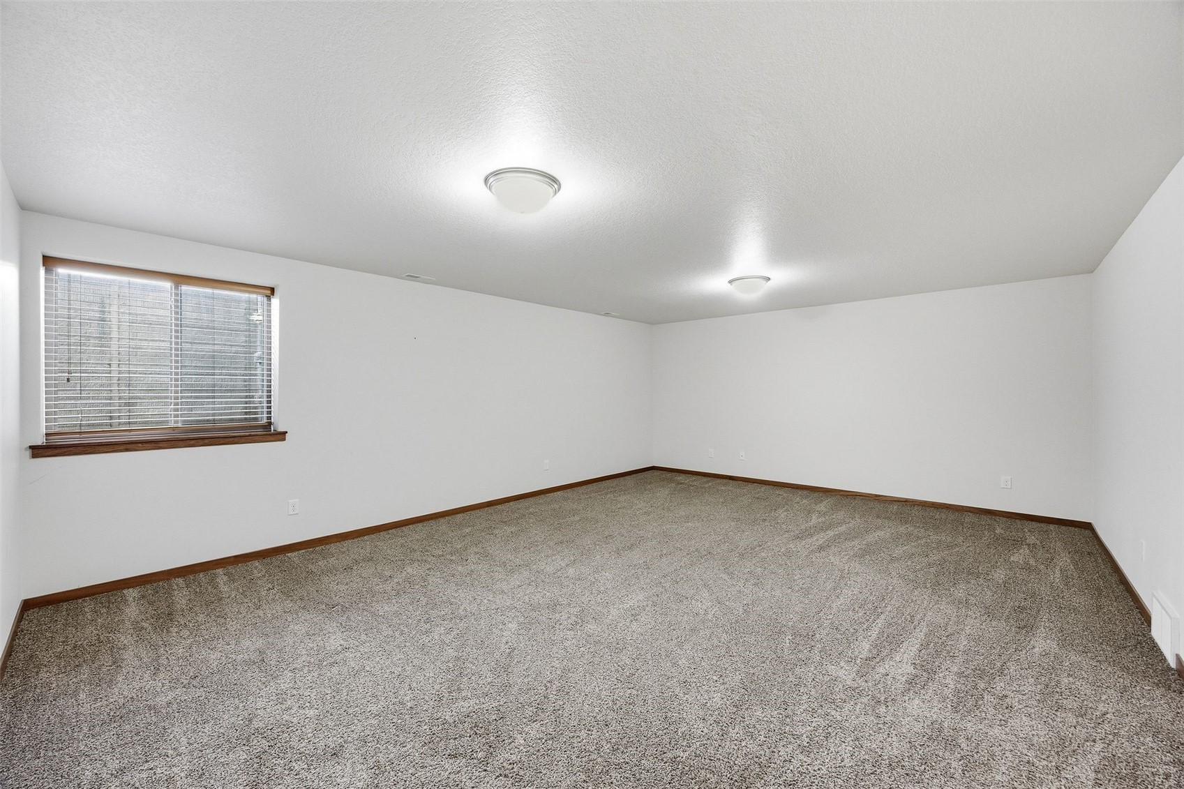 329 Windflower Lane Solon IA 52333