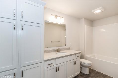 2233 Eversull Lane North Liberty IA 52317
