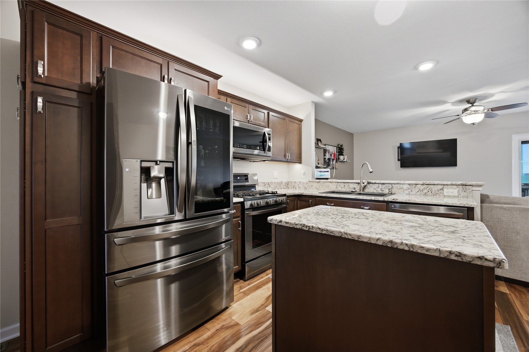 410 W W Main Street Urbana IA 52345