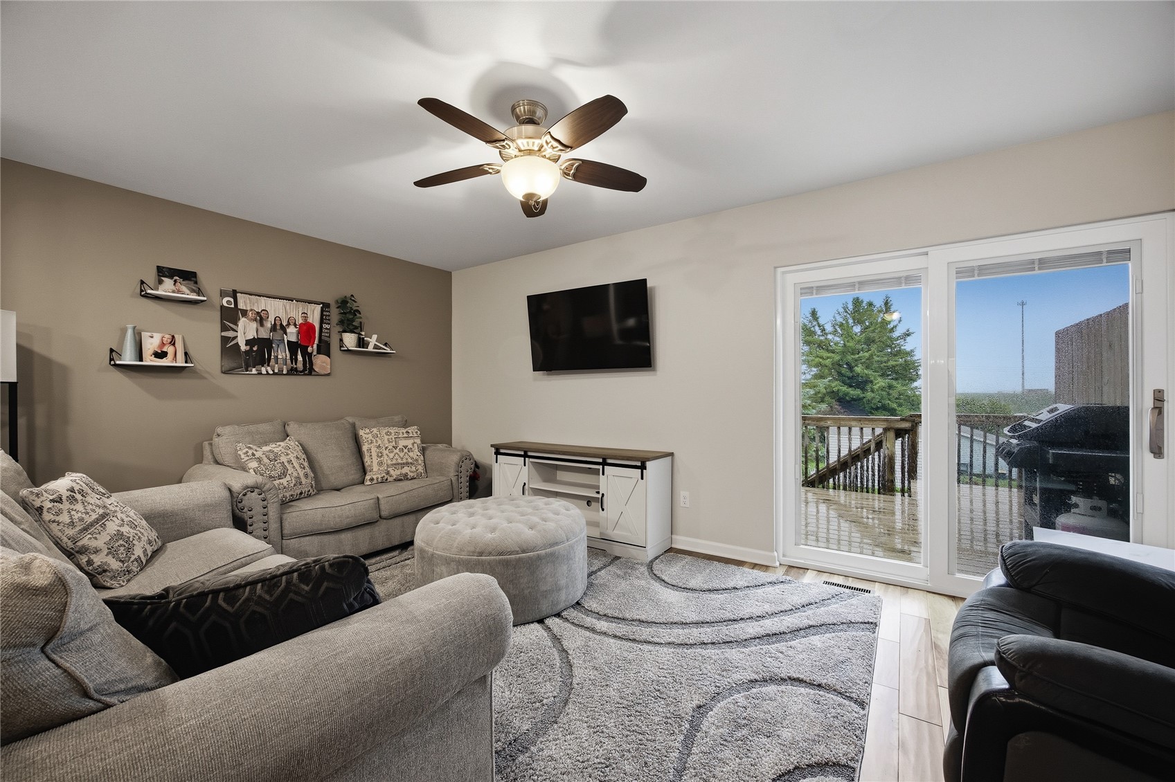 410 W W Main Street Urbana IA 52345