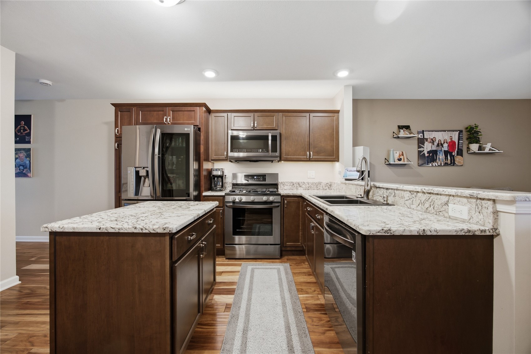 410 W W Main Street Urbana IA 52345