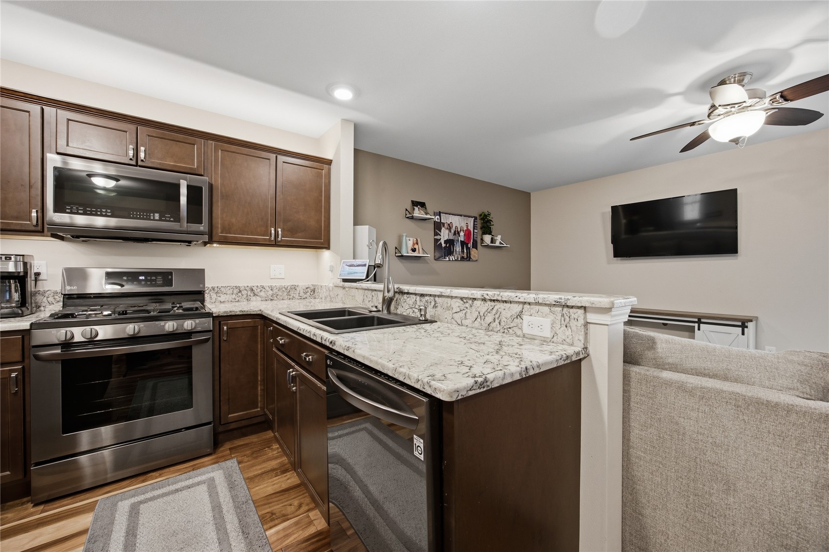 410 W W Main Street Urbana IA 52345