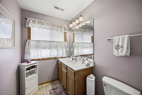 3565 Stoney Point Road SW Cedar Rapids IA 52404