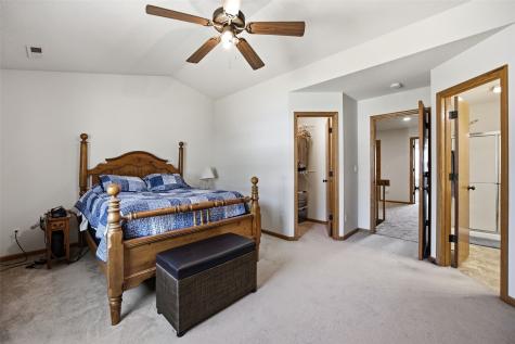 3565 Stoney Point Road SW Cedar Rapids IA 52404