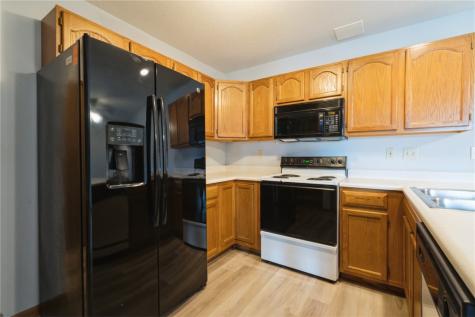 3035 English Glen Court Marion IA 52302