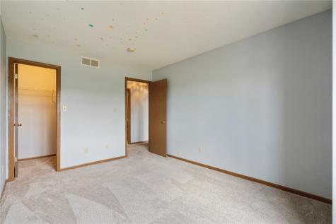 3035 English Glen Court Marion IA 52302