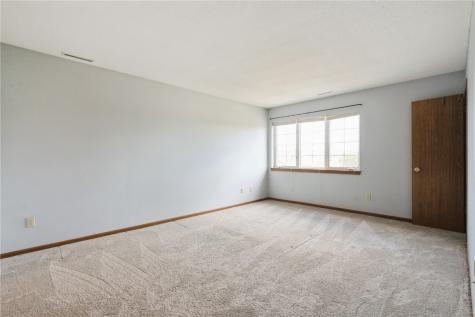 3035 English Glen Court Marion IA 52302