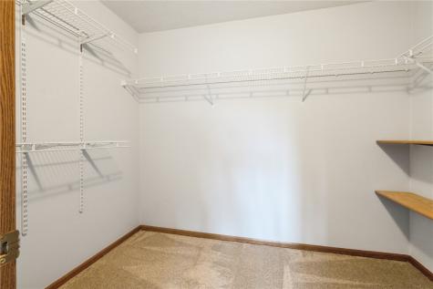 3035 English Glen Court Marion IA 52302