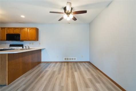 3035 English Glen Court Marion IA 52302