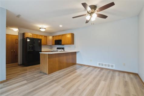 3035 English Glen Court Marion IA 52302
