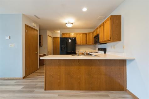 3035 English Glen Court Marion IA 52302