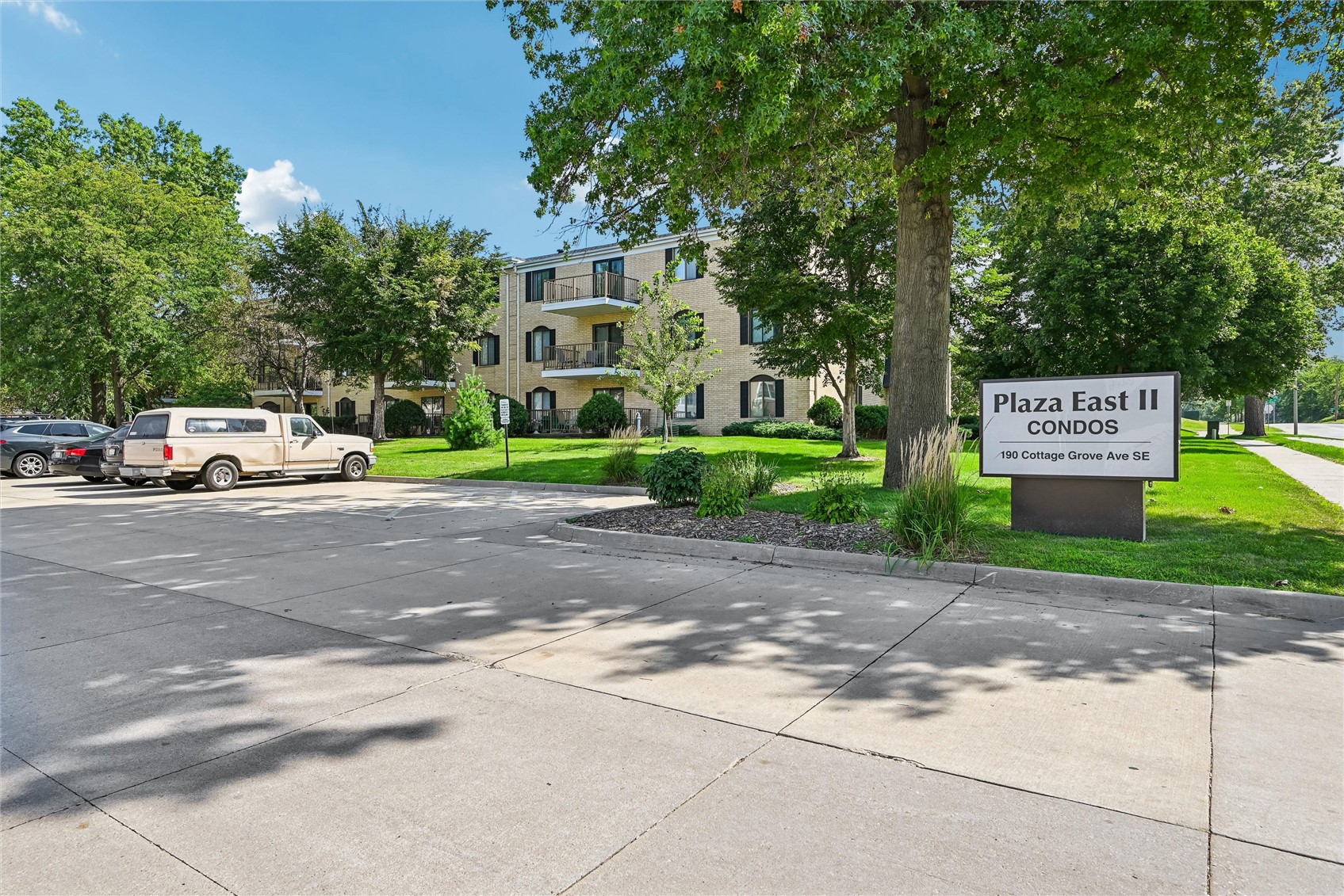 190 Cottage Grove Avenue SE Cedar Rapids IA 52403