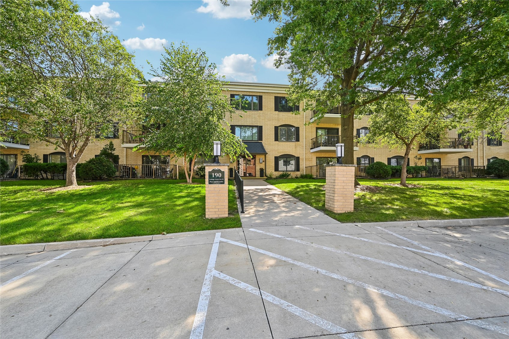 190 Cottage Grove Avenue SE Cedar Rapids IA 52403