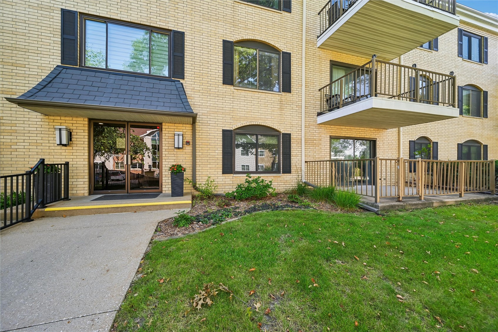 190 Cottage Grove Avenue SE Cedar Rapids IA 52403