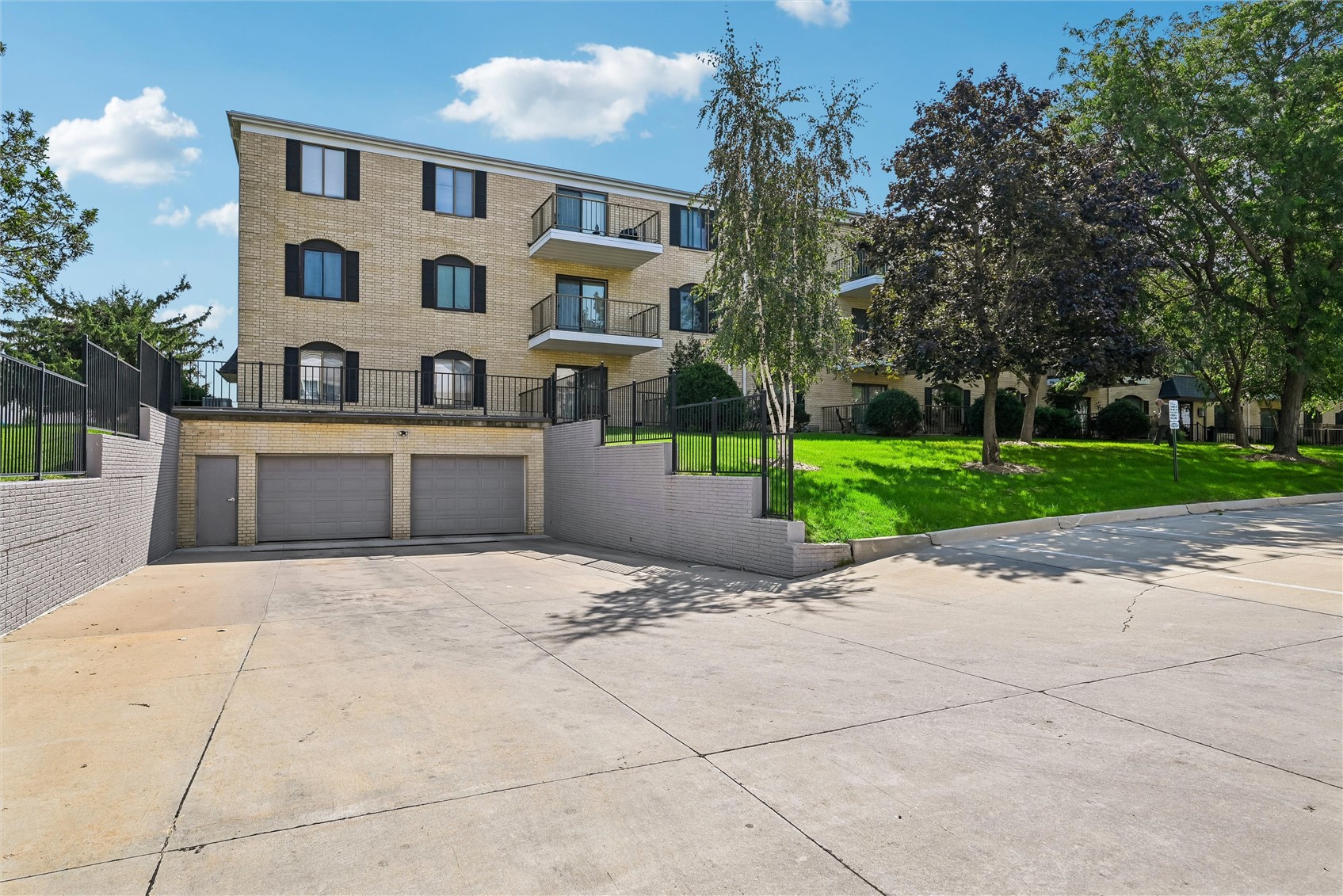 190 Cottage Grove Avenue SE Cedar Rapids IA 52403