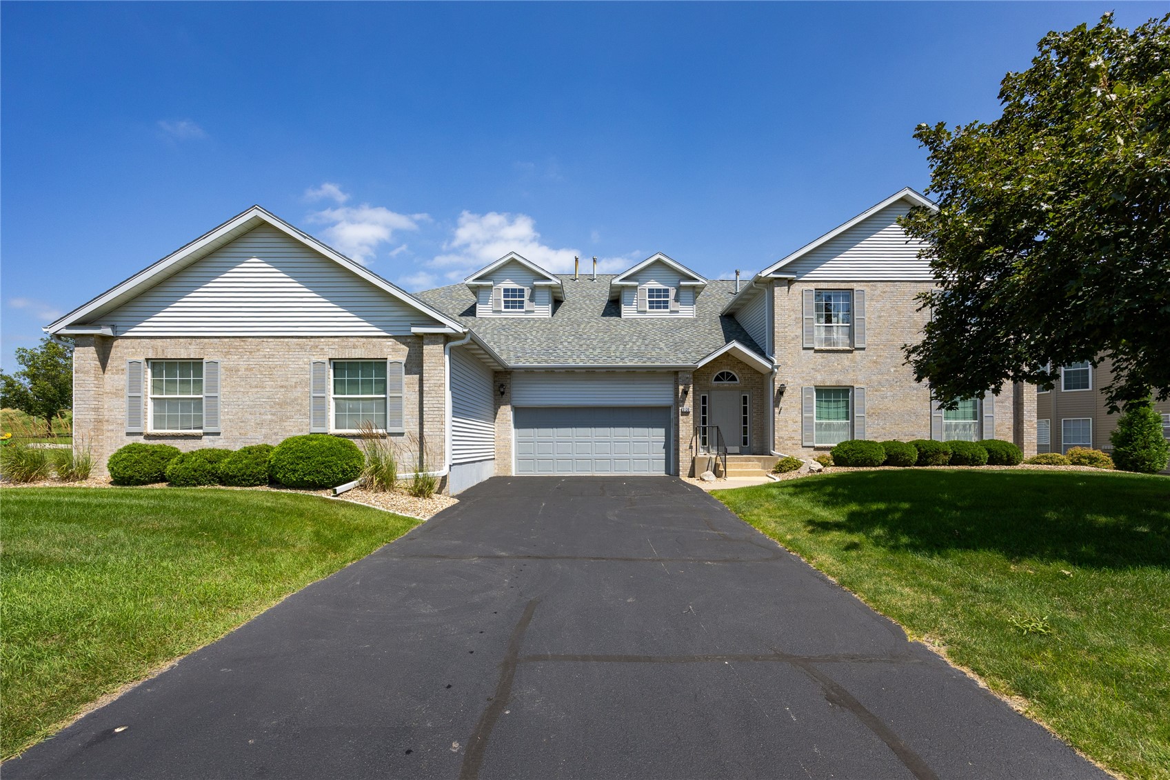 Cedar Rapids IA, 3130 Towne House Drive NE, Unit A