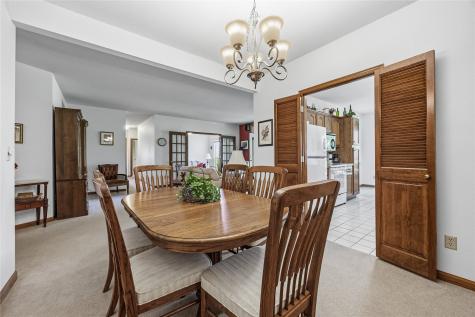 3130 Towne House Drive NE Cedar Rapids IA 52402