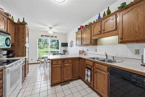 3130 Towne House Drive NE Cedar Rapids IA 52402