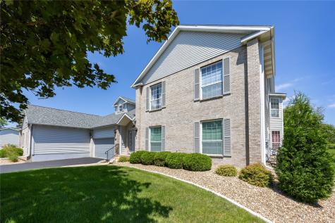 3130 Towne House Drive NE Cedar Rapids IA 52402