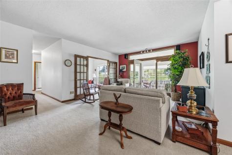 3130 Towne House Drive NE Cedar Rapids IA 52402