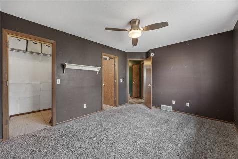 3507 E Avenue NW Cedar Rapids IA 52405