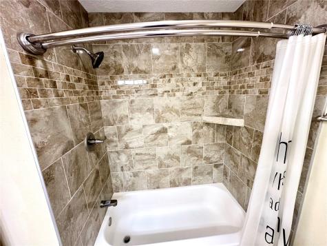 5062 Foxtail Court Marion IA 52302