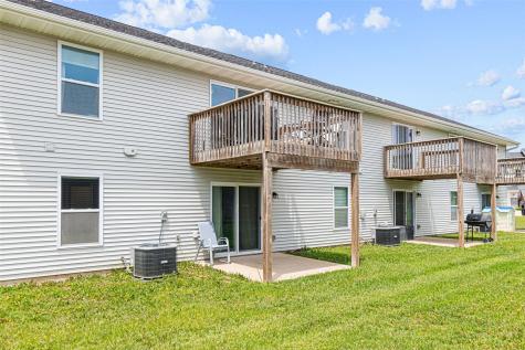 347 Cypress Court Solon IA 52333