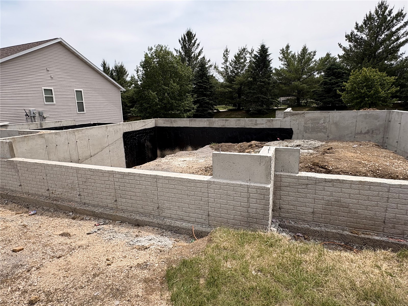 4172 Lakeview Drive SW Cedar Rapids IA 52404
